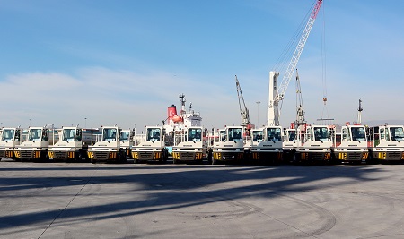 Yeni çekicilerle birlikte sayısı 27’ye çıkan terminal traktörlerimizle hizmetinizdeyiz!