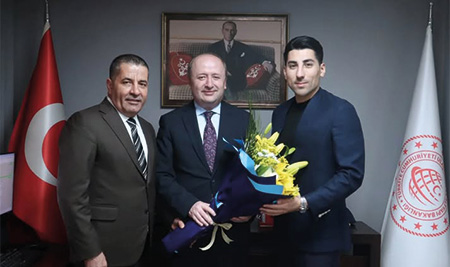 Cumhurbaşkanlığı Kararnamesi ile İstanbul Liman Başkanlığı görevine atanan Kocaeli Bölge Liman Başkanı Sayın Erol Ekmekci'yi ziyaret ettik.