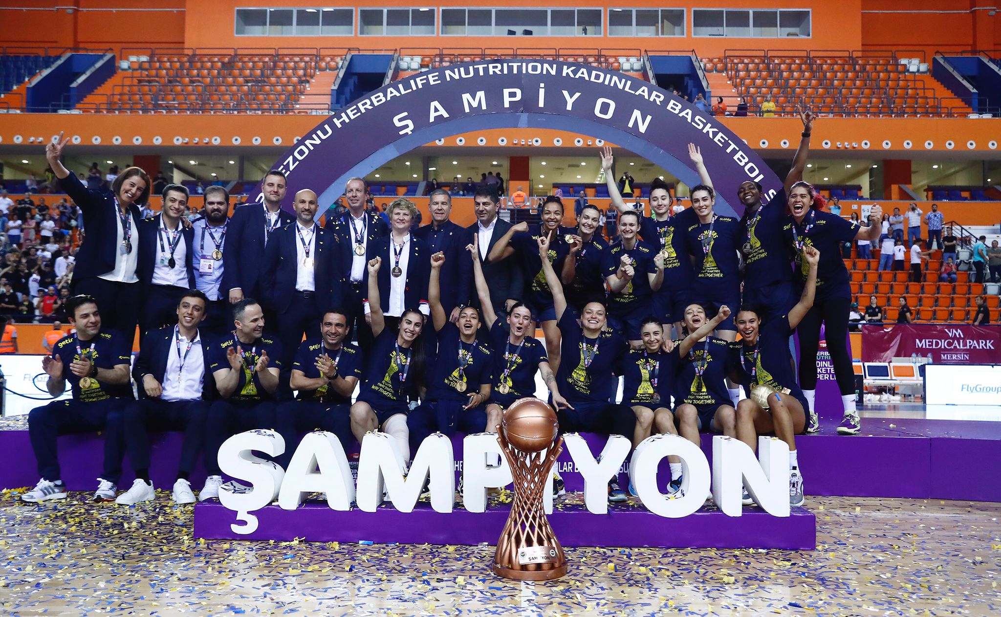 Tebrikler Fenerbahçe Safiport! Herbalife Nutrition Kadınlar Basketbol Süper Ligi’nde şampiyon olan takımımızı tebrik ederiz!