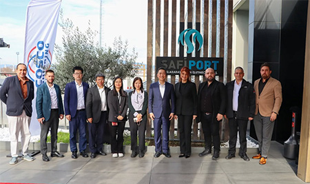 COSCO&OOCL Shanghai/Hong Kong ofisinden gelen yetkililer ve Türkiye yetkililerini limanımızda ağırlamaktan büyük memnuniyet duyduk. Karşılıklı bilgi paylaşımı, süreç geliştirme ve ortak çalışma alanlarına yönelik son derece faydalı bir toplantı gerçekleştirdik.